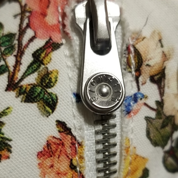 Flower 🌸 Bomb Sneaker Love - Picture 5 of 7